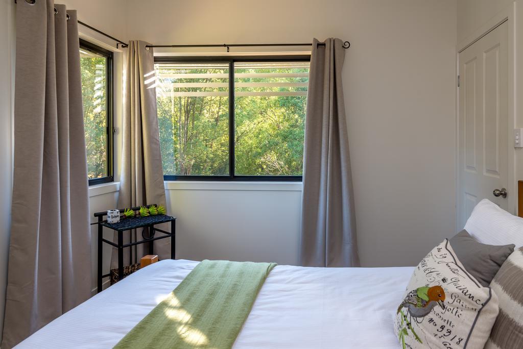 Babbling Brook Retreat Villa Limpinwood Bilik gambar